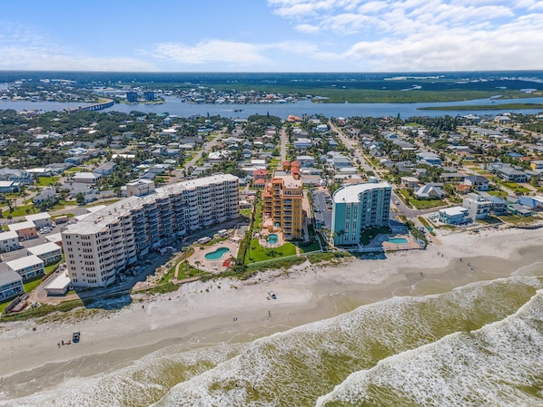 Condo, várias camas (Golden Arms 101) | Praia | Na praia