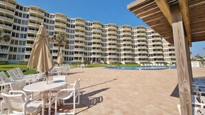 Condo, Berbilang Katil (Golden Arms 101) | Kolam renang
