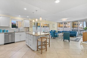 Condo, Multiple Beds (Golden Arms 101) | Interior