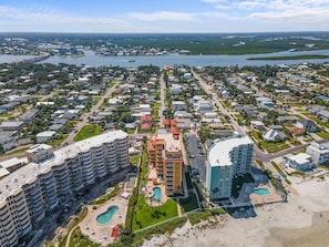 Condo, várias camas (Golden Arms 101) | Fachada