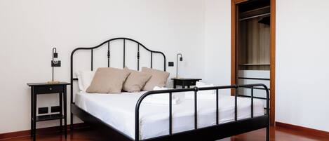 1 quarto, ferros/tábuas de passar roupa, Wi-Fi de cortesia