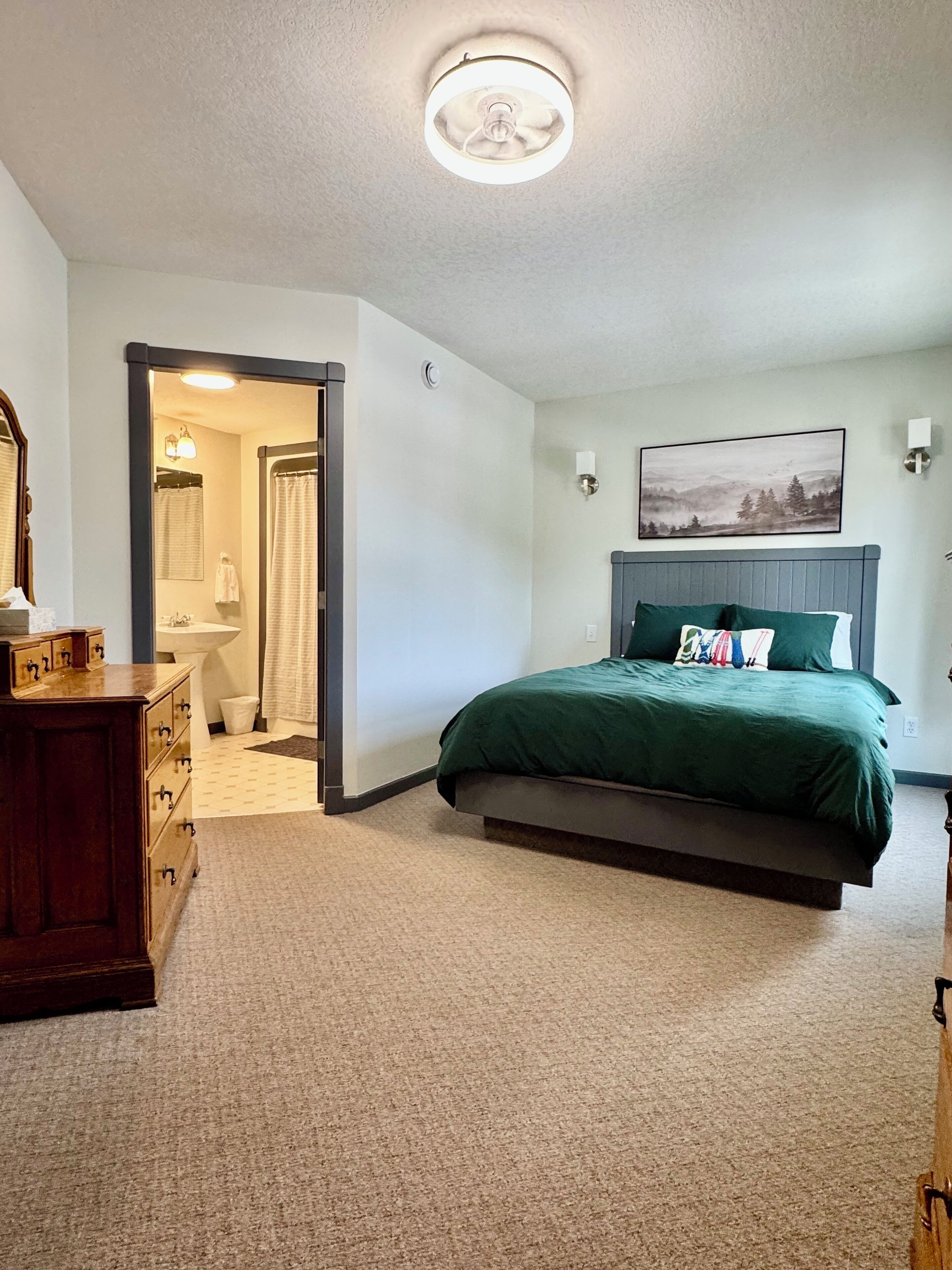 3 室のベッドルーム、アイロン / アイロン台、WiFi、ベッドシーツ