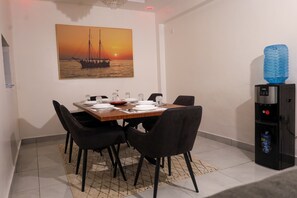 Dining - Welcome to Palm Terraces, a beautifully furnished apartment located in Nyali (Mombasa)