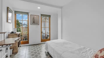 3 多间卧室、熨斗/熨衣板、WiFi、床单