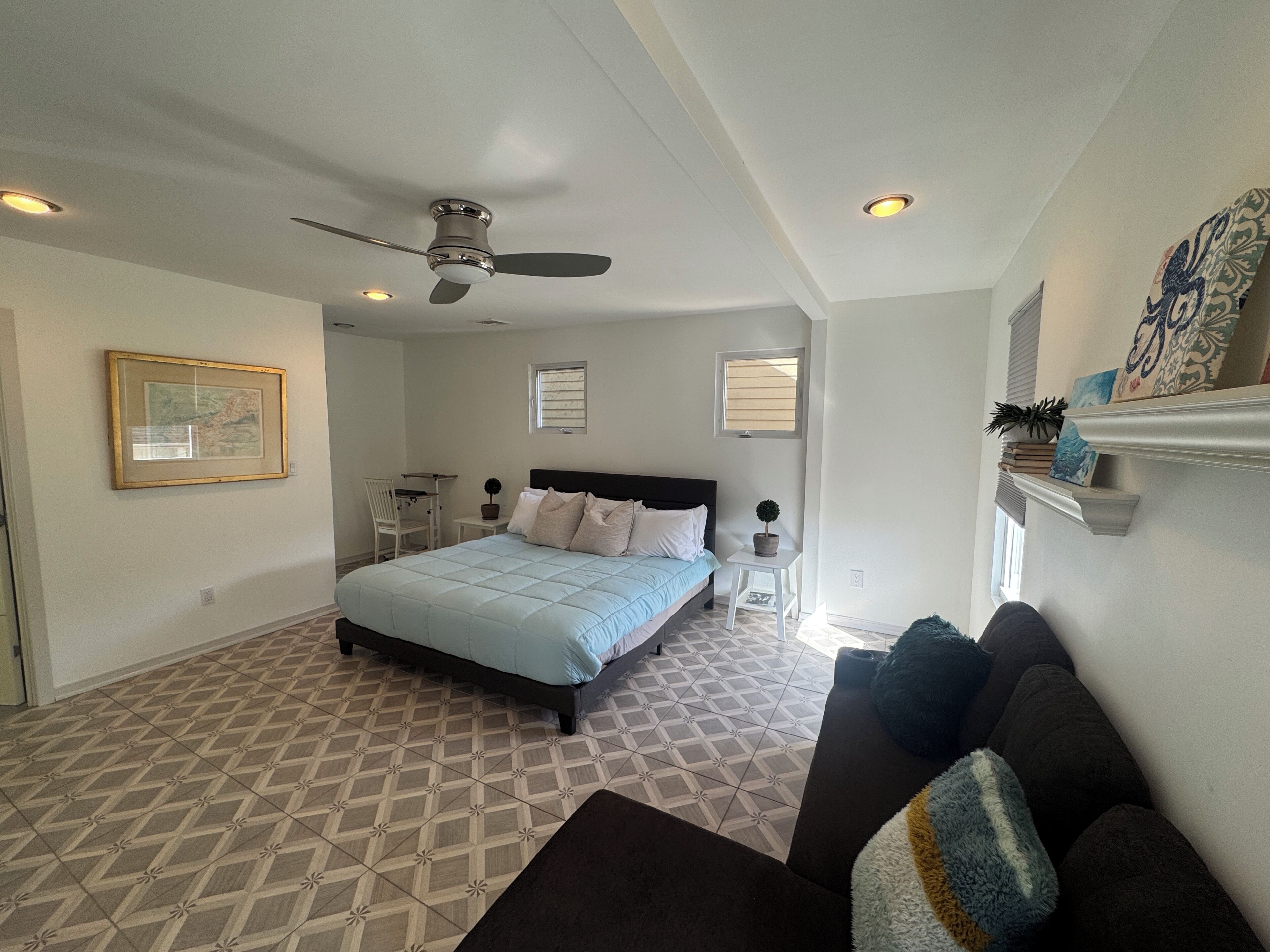 3 bedrooms, iron/ironing board, WiFi, bed sheets