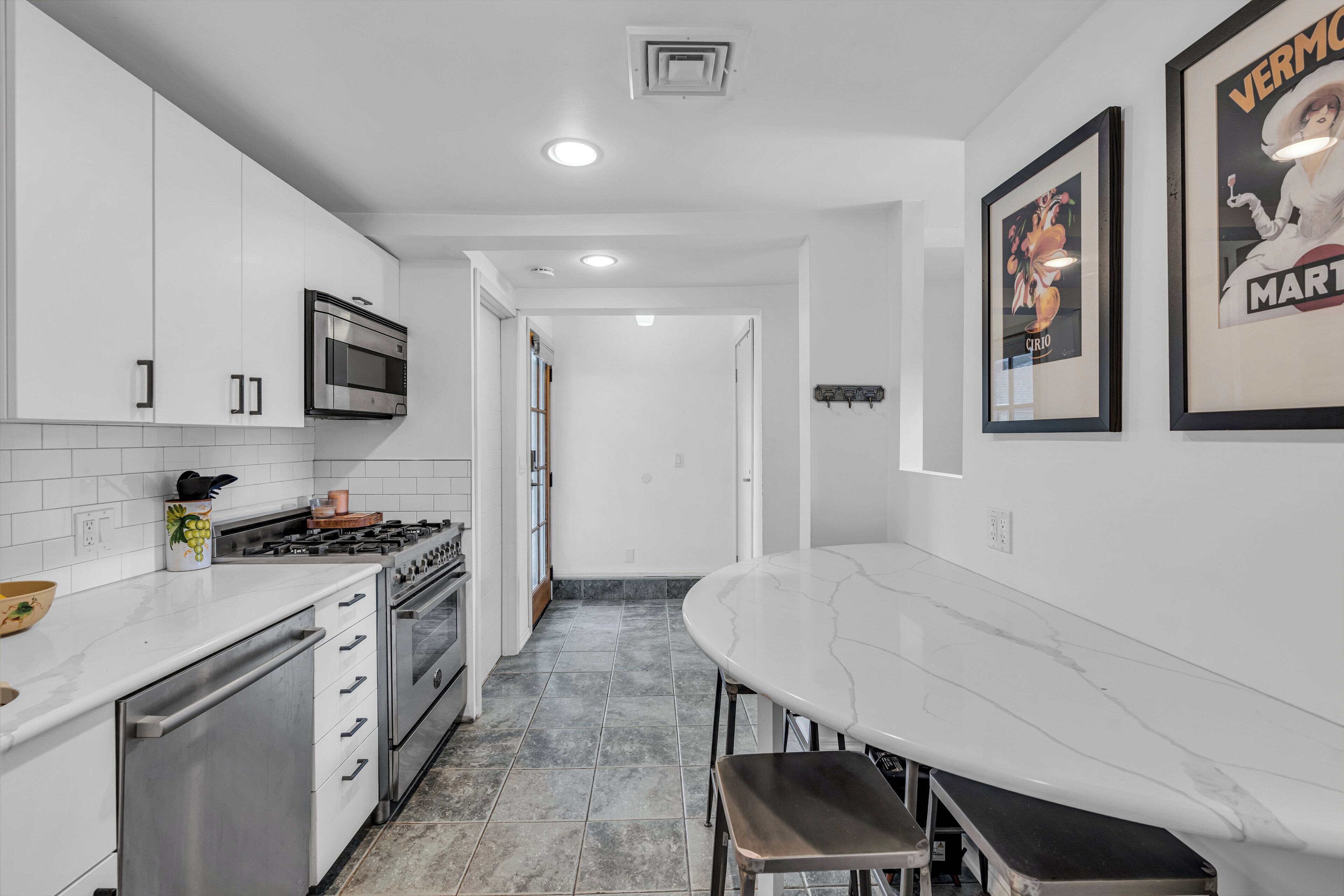 Mikrowelle, Ofen, Herdplatte, Geschirrspüler