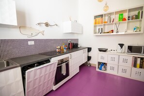 Microwave, oven, stovetop, dishwasher