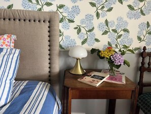 3 chambres, fer et planche à repasser, Wi-Fi, draps fournis
