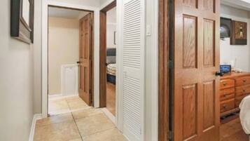 4 camere, Wi-Fi gratuito, lenzuola