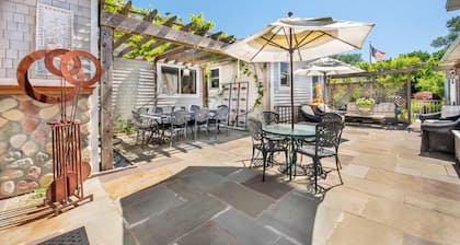 Lovely Year Round Vacation Home in the Hamptons