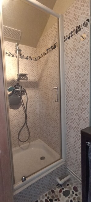 Towels, toilet paper