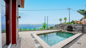 Pool - Fajã Stone House 1  by LovelyStay (Arco Da Calheta)