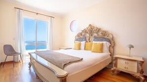 6 bedrooms, iron/ironing board, travel crib, free WiFi