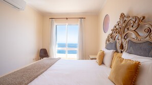 4 bedrooms, iron/ironing board, travel crib, free WiFi