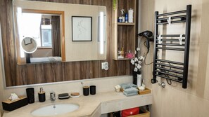 Hair dryer, towels - Delmar by LovelyStay (Caniço)