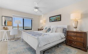 Apartment | 2 bedrooms - Beachfront Escape in Fort Myers Beach (Fort Myers Beach)