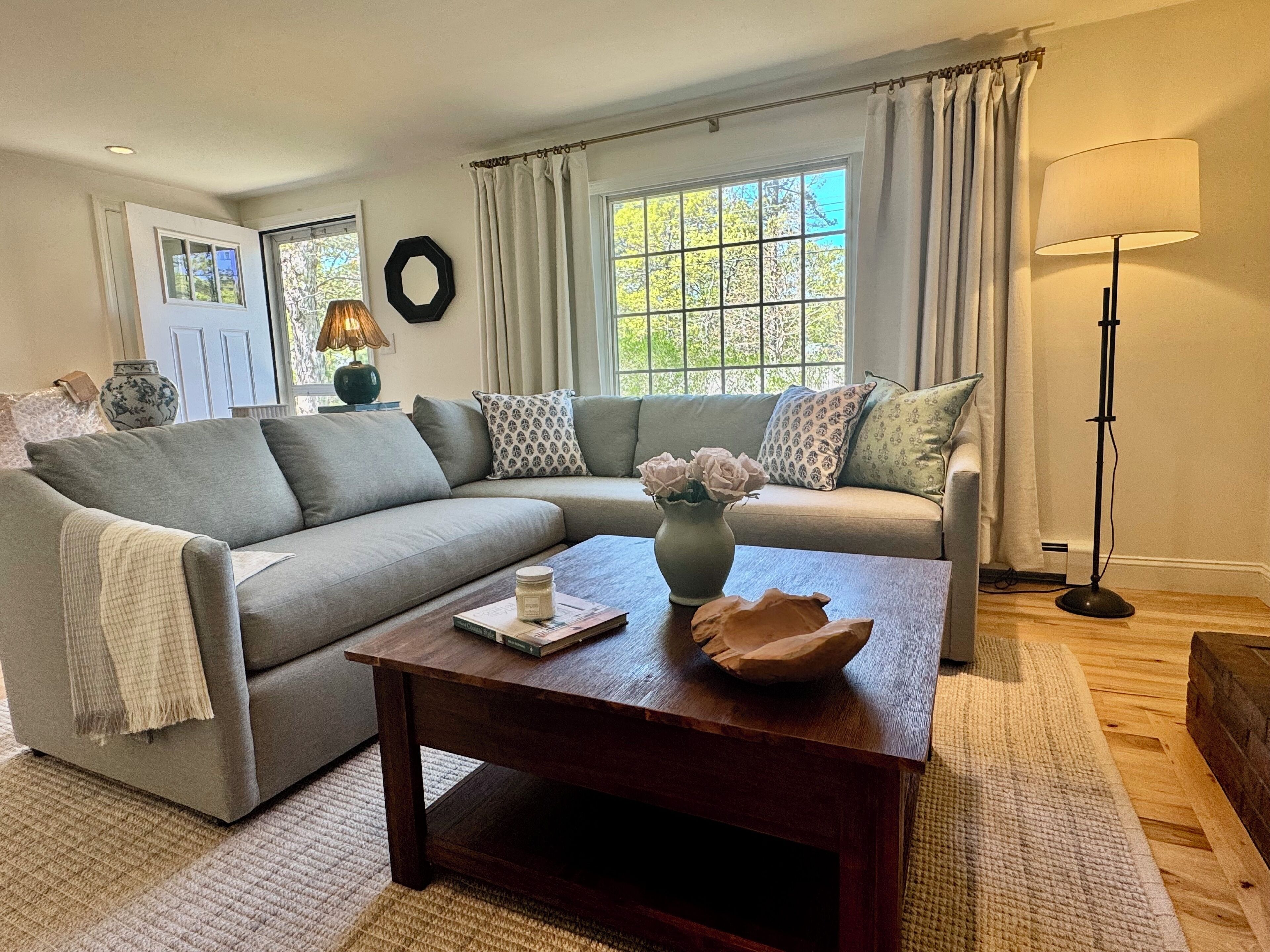Smart TV, fireplace, table tennis, books
