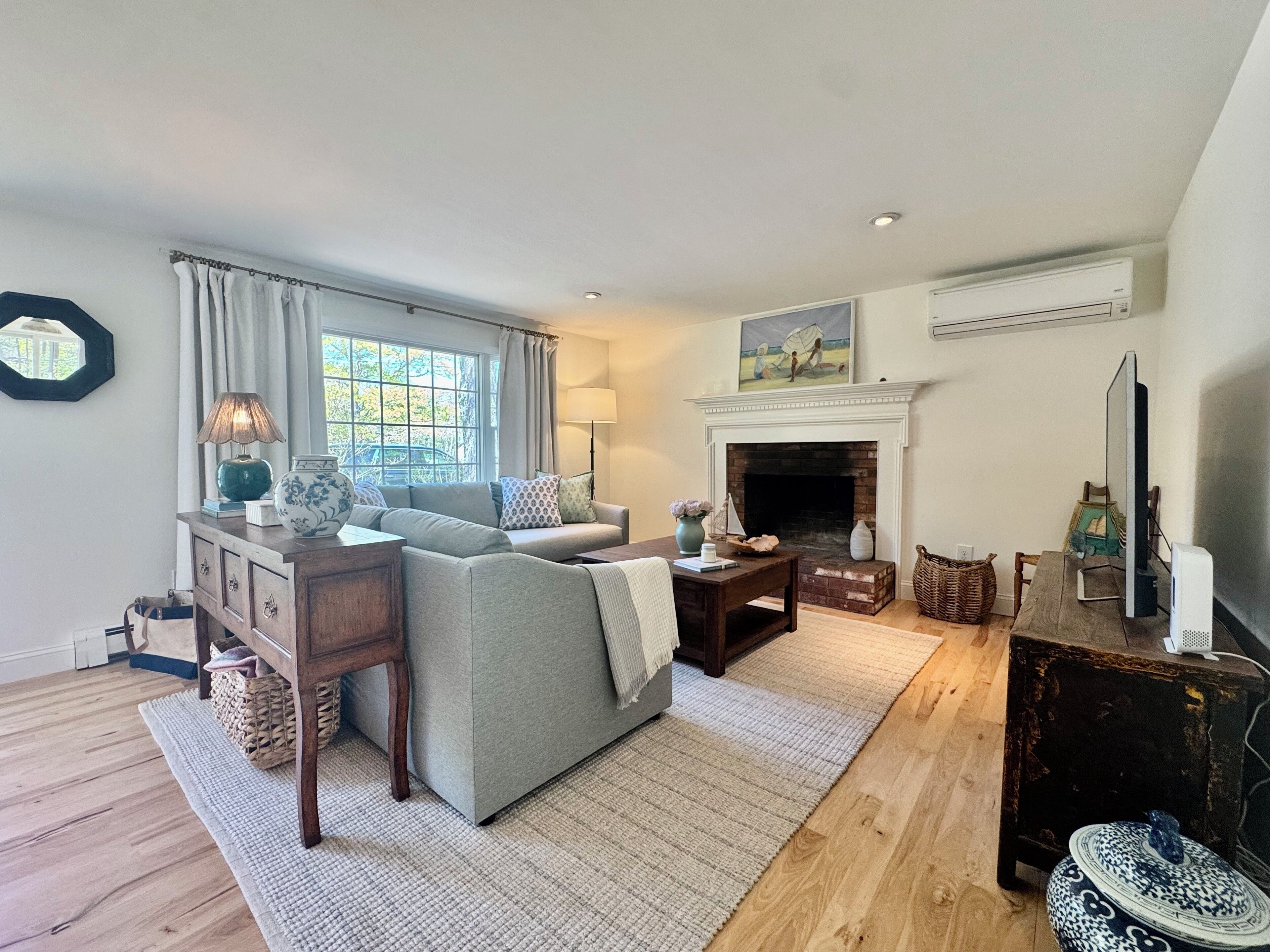 Smart TV, fireplace, table tennis, books