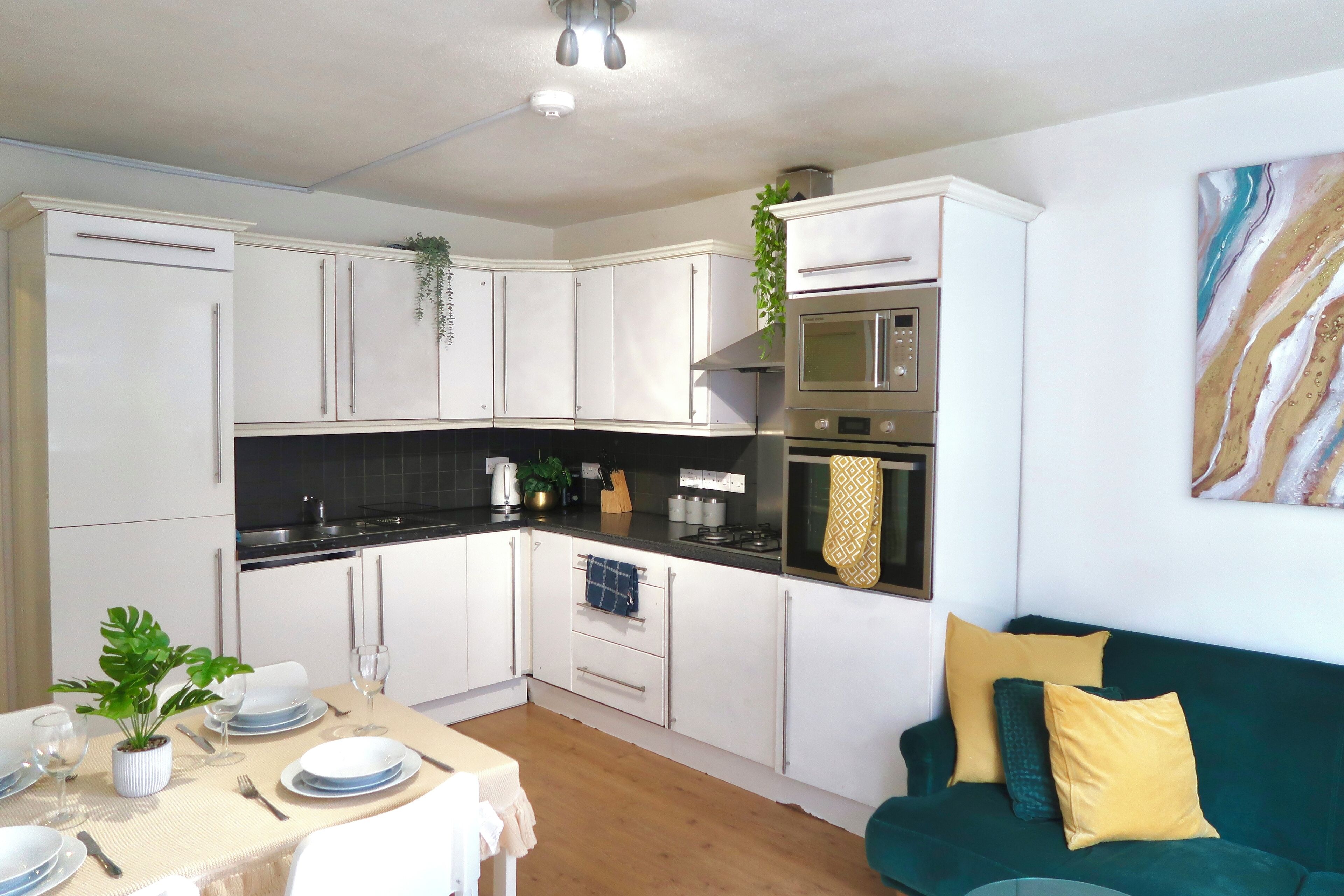 微波炉、烤箱、炉灶