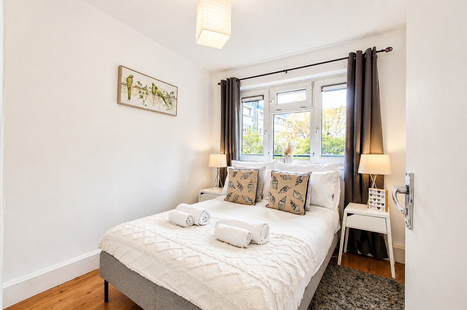 4 bedrooms, desk, iron/ironing board, free WiFi