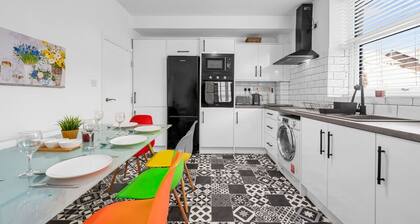 Stylish Four Bedroom Home: Lancashire