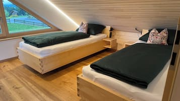 2 Schlafzimmer, Internetzugang, BettwÀsche