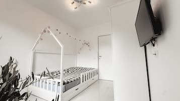 3 slaapkamers, een strijkplank/strijkijzer, wifi, beddengoed
