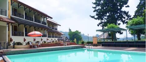 Alberca al aire libre