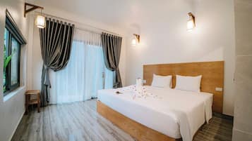 Standard Double Room, Garden View | Soundproofing, free WiFi
