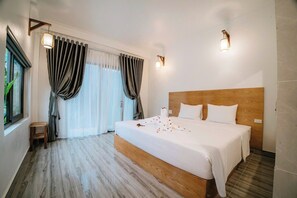 Standard Double Room, Garden View