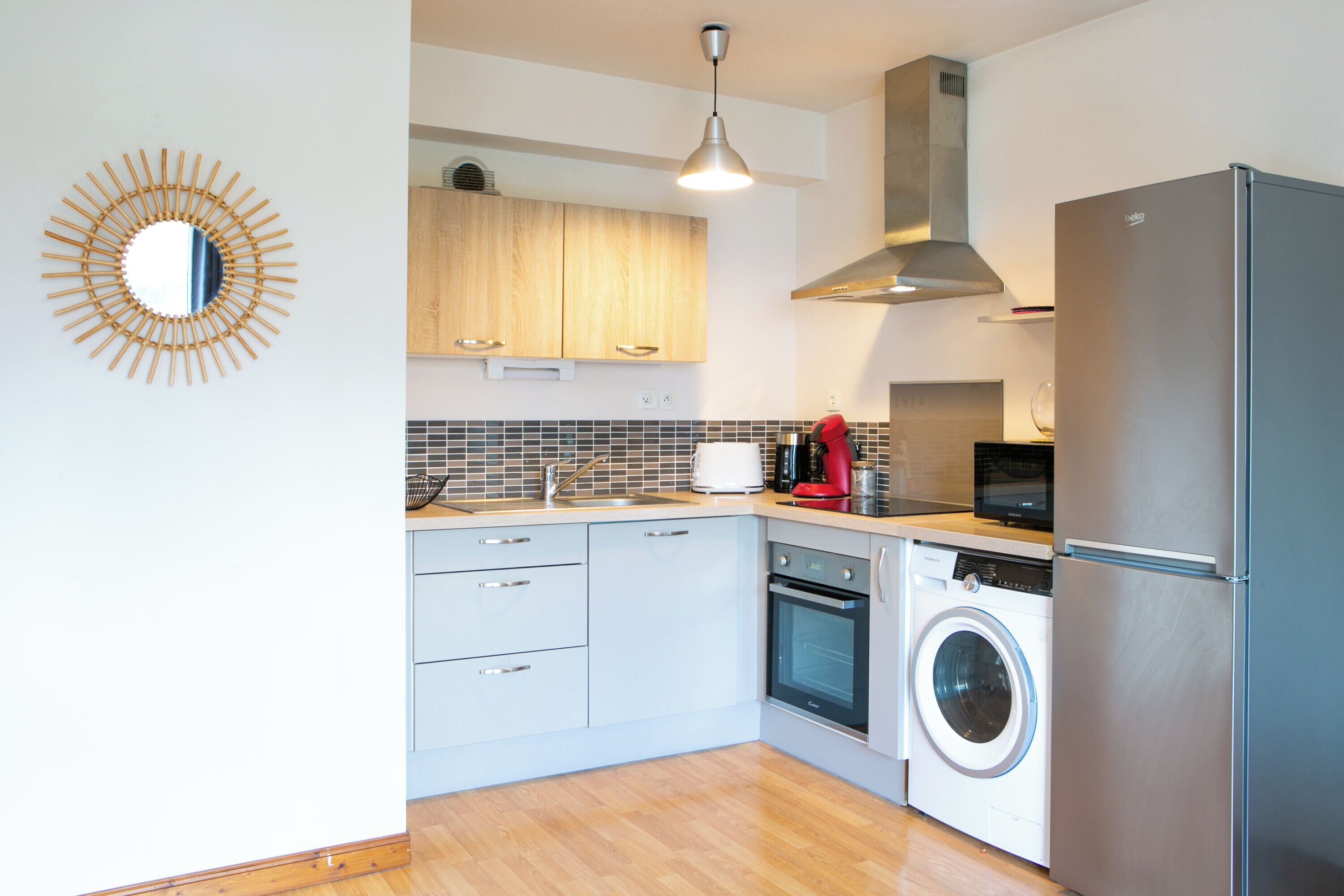 Fridge, microwave, oven, coffee/tea maker