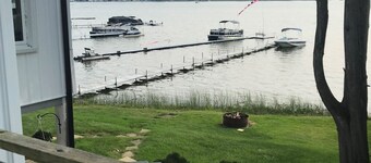 Beautiful 3-bedroom LAKEFRONT home near Ann Arbor