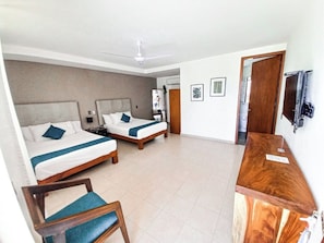 In-room safe, laptop workspace, iron/ironing board, free WiFi