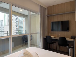 Studio | Blackout drapes, soundproofing, iron/ironing board, free WiFi - Mode Perdizes (São Paulo)