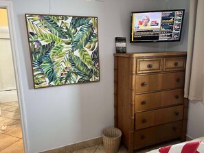 1 bedroom, WiFi, bed sheets - Sunrise Studio – Balcony with Ocean Views (Daytona Beach Shores)