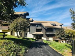 Exterior - 100m from ski slopes, Ground floor, balcony, tv, ski locker, 24m², Montalbert (Aime)