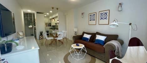 Apartment, 2 Schlafzimmer, Raucher, Balkon | Wohnzimmer