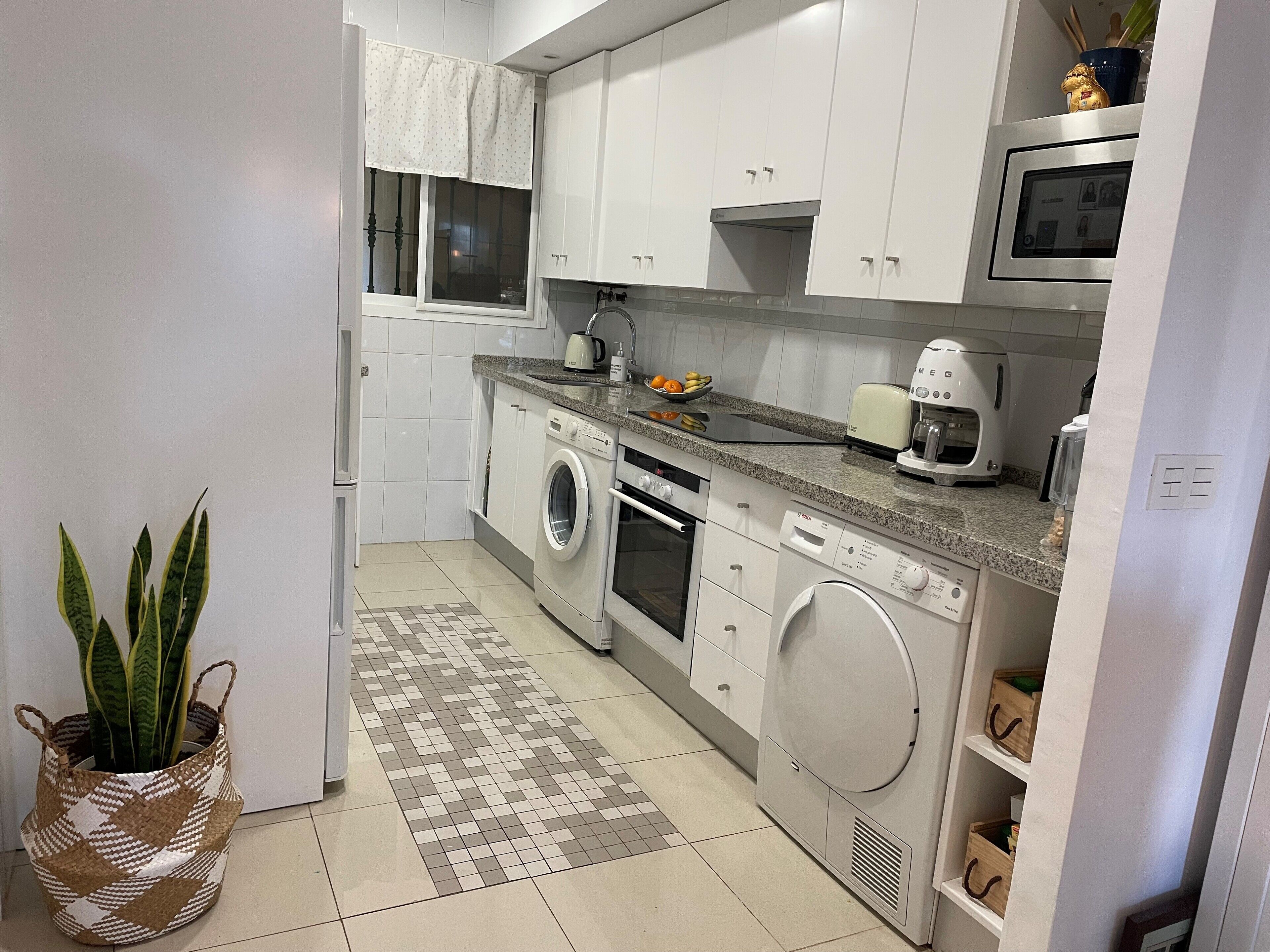 Apartment, 2 Bedrooms, Smoking, Balcony | Laundry