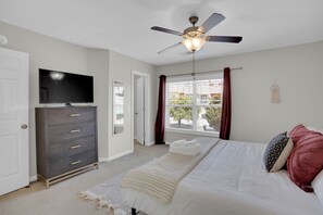 2 slaapkamers, een strijkplank/strijkijzer, wifi, beddengoed