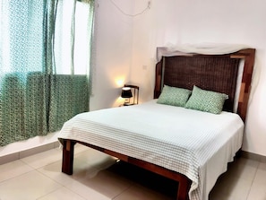 2 bedrooms, iron/ironing board, WiFi, bed sheets