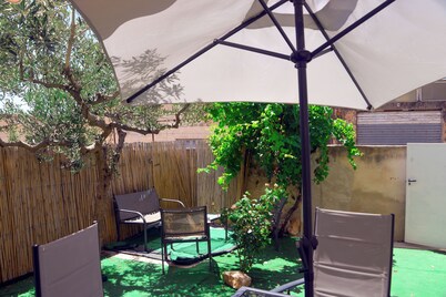 Just 2 minutes from the sea and 3 minutes from the center of Trapani here experience the serenity