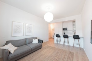 Superior Apartment, 1 Queen Bed with Sofa bed, City View | Living area | 40-inch flat-screen TV with cable channels