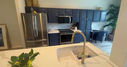 Spring Run Golf Club Villa 3BR 2BA w/pool on 1st hole has golf club amenities