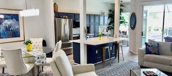 Spring Run Golf Club Villa 3BR 2BA w/pool on 1st hole has golf club amenities