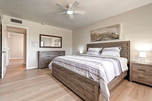 2 bedrooms, iron/ironing board, internet, bed sheets