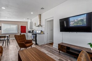 Living area - Cozy 1B Private Terrace View (El Paso)