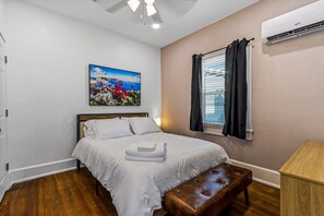 1 bedroom, internet, bed sheets