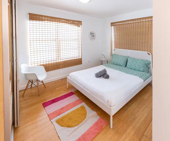 1 chambre, fer et planche à repasser, Wi-Fi, draps fournis