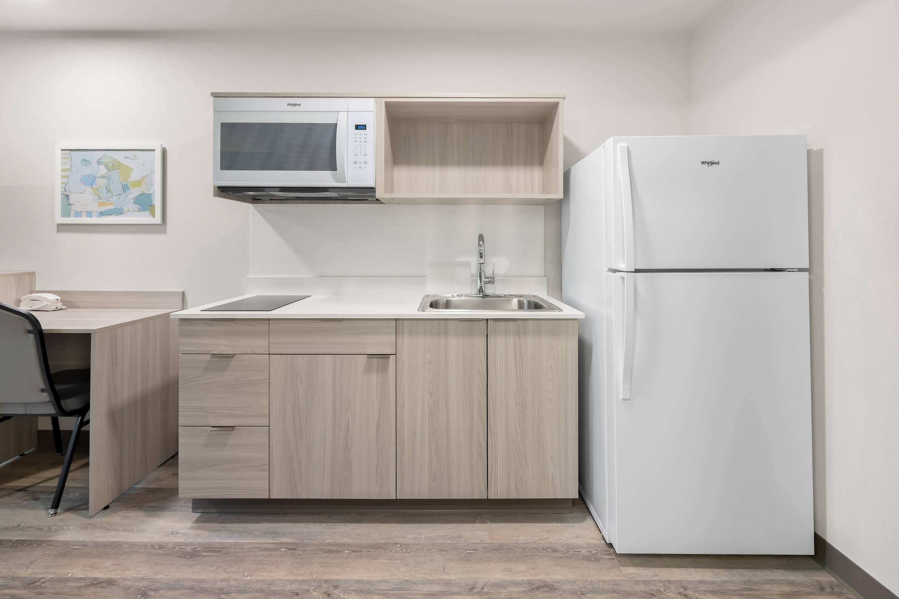 Suite, 1 Queen Bed, Non Smoking | Desk, blackout curtains, free WiFi, bed sheets