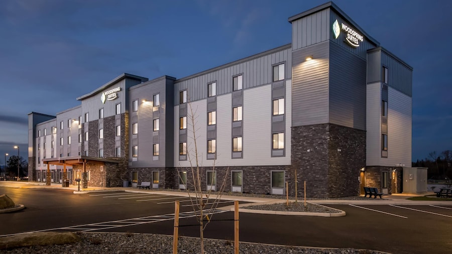 WoodSpring Suites Medford near I-5